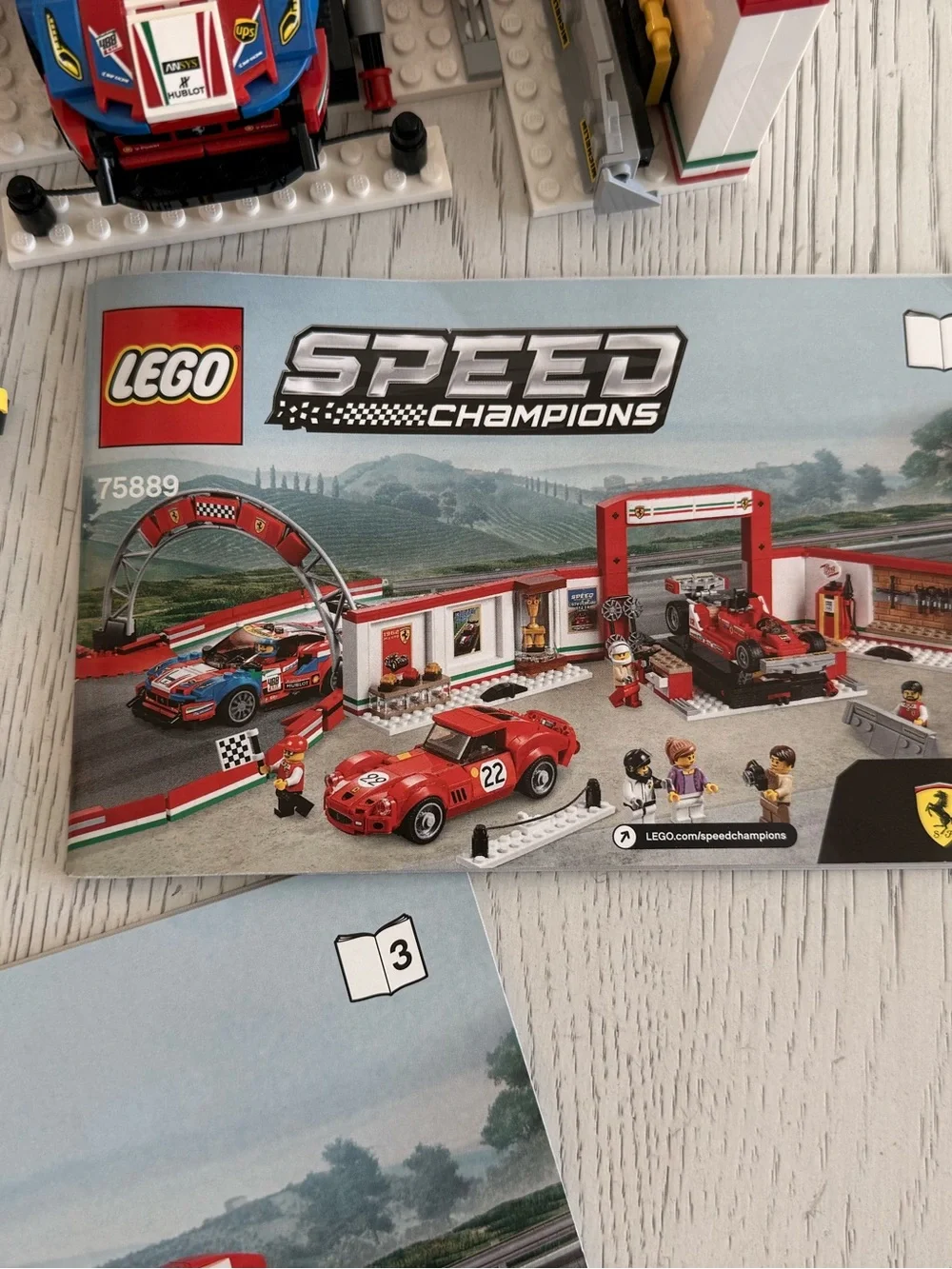 LEGO Speed Champions Ferrari Ultimate Garage 75889